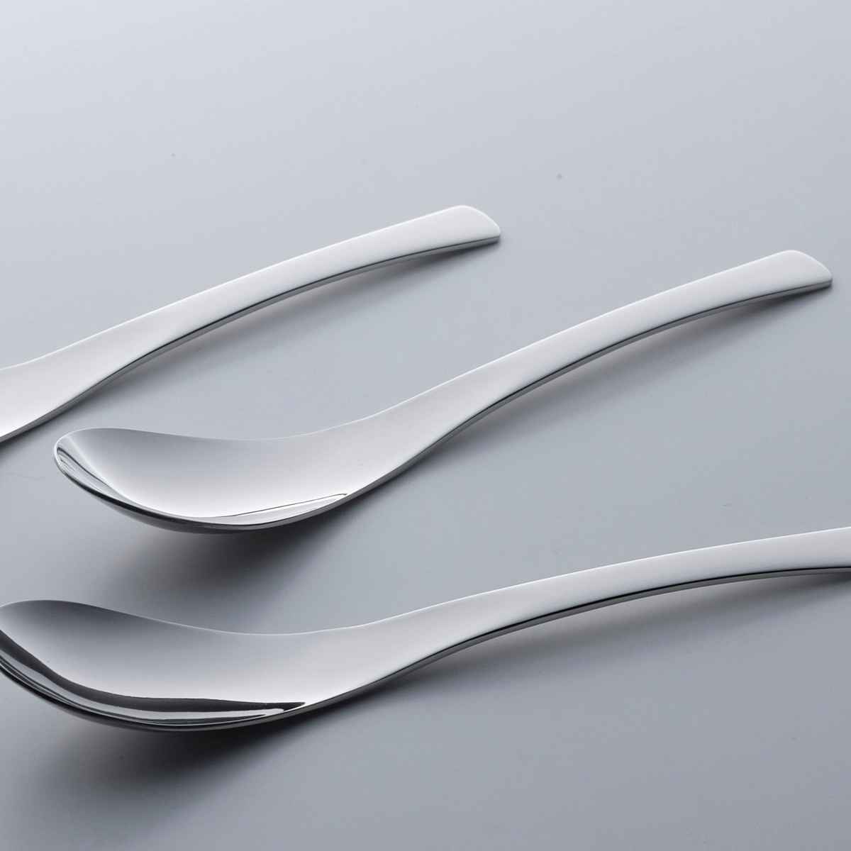 小ぶりなレンゲスプーン３本組