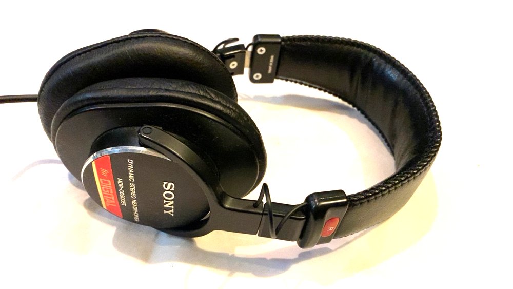 【楽天市場】密閉型スタジオモニターヘッドホン SONY MDR-CD900ST レコーディングの定番品：カラーマーキングファクトリー