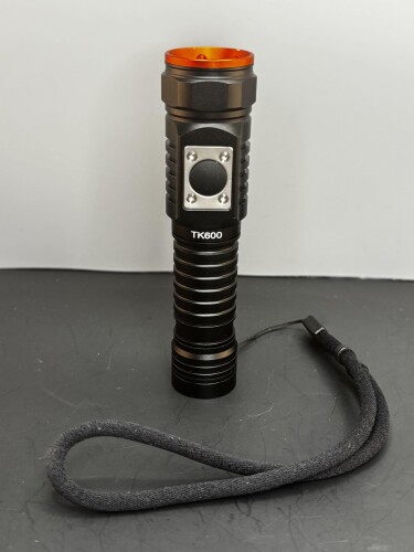 Vortex TK600 申し受ける式磁気挙げ句の果て旗がしら 調光能力のある CREE XP-L LED 押しひろげる能力のある EDC 磁気挙げ句の果て旗がしら 最大限度 600 lm ミニ USB 申し受ける 室外御役目 生き残ること押しひろげる能力のある懐中照明ランプ