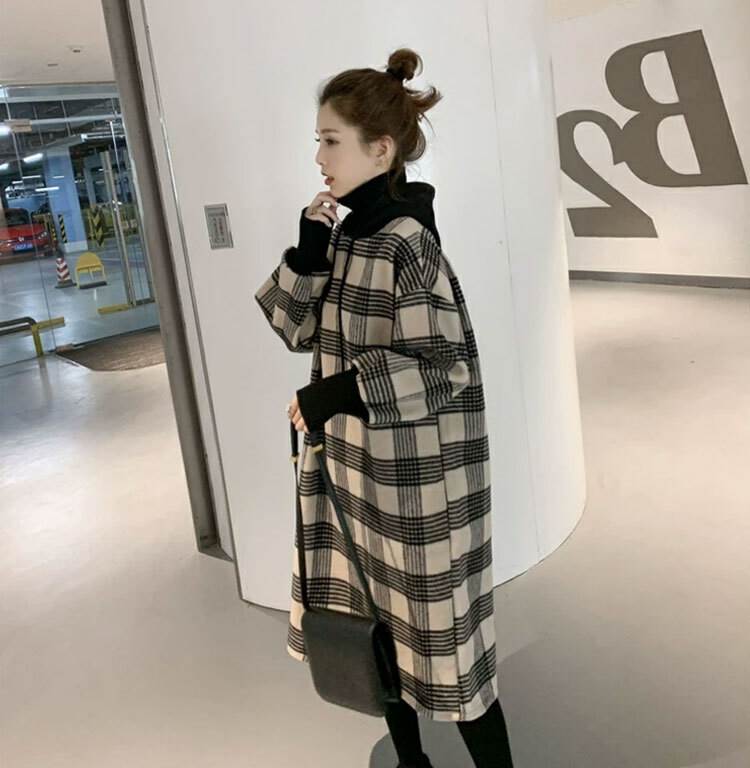 ワンピース フーディー 膝丈 ひざ丈 ミモレ ミモレ丈 袖あり 長袖 ハイネック タートルネック 襟なし セミフレア Aライン フード付き かわいい 大人可愛い きれいめ シンプル カジュアル 大人 上品 おしゃれ 大人女子 こなれ感 ラフ 個性的 クール エレガント モダン