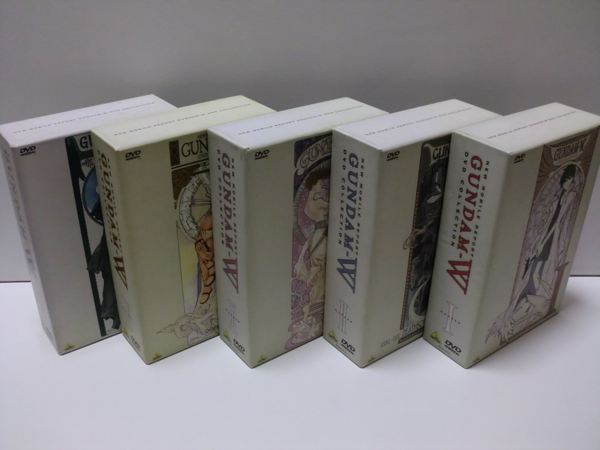 【中古】新機動戦記ガンダムW DVDコレクション 全5巻セット [マーケットプレイス DVDセット]