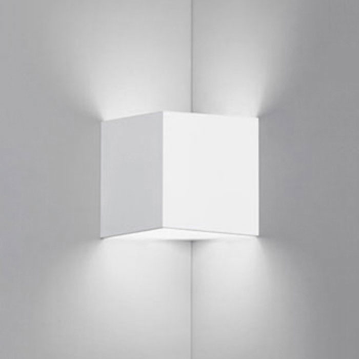 オーデリック LEDブラケットライト コーナー灯 非調光 白熱灯60W相当 マットホワイト色 昼白色 ：OB081026NR