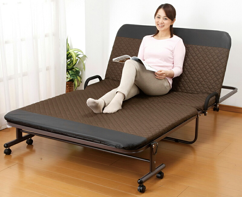 【美品】 折りたたみベッド キャスター付き　コンパクト シングル コンパクト折りたたみベッド 幅94cm シングル 完成品 14段階