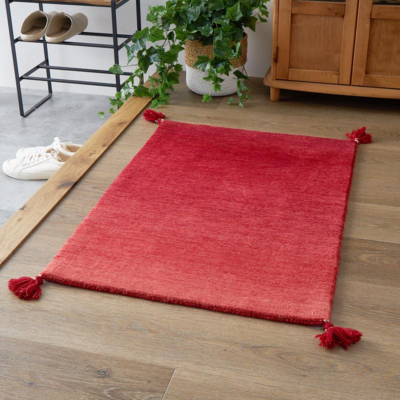 玄関マット 50x80cm レッド ルミィ タッセル オールシーズン 一年中 春夏秋冬 ウール おしゃれ シンプル 無地 モダン 和モダン アジアン 北欧 エスニック インテリアマット