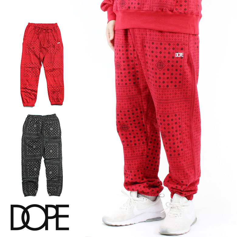メール便なら送料無料 10 Off Dope ドープ Blood Sweat Tears Fleece Pant スウェット パンツ スウェットパンツ イージーパンツ バンダナ 総柄 バンダナ柄 メンズ ブラック レッド プリント シンプル 大きいサイズ Xxl 2xl 3l ファッション 服 かっこいい 人気