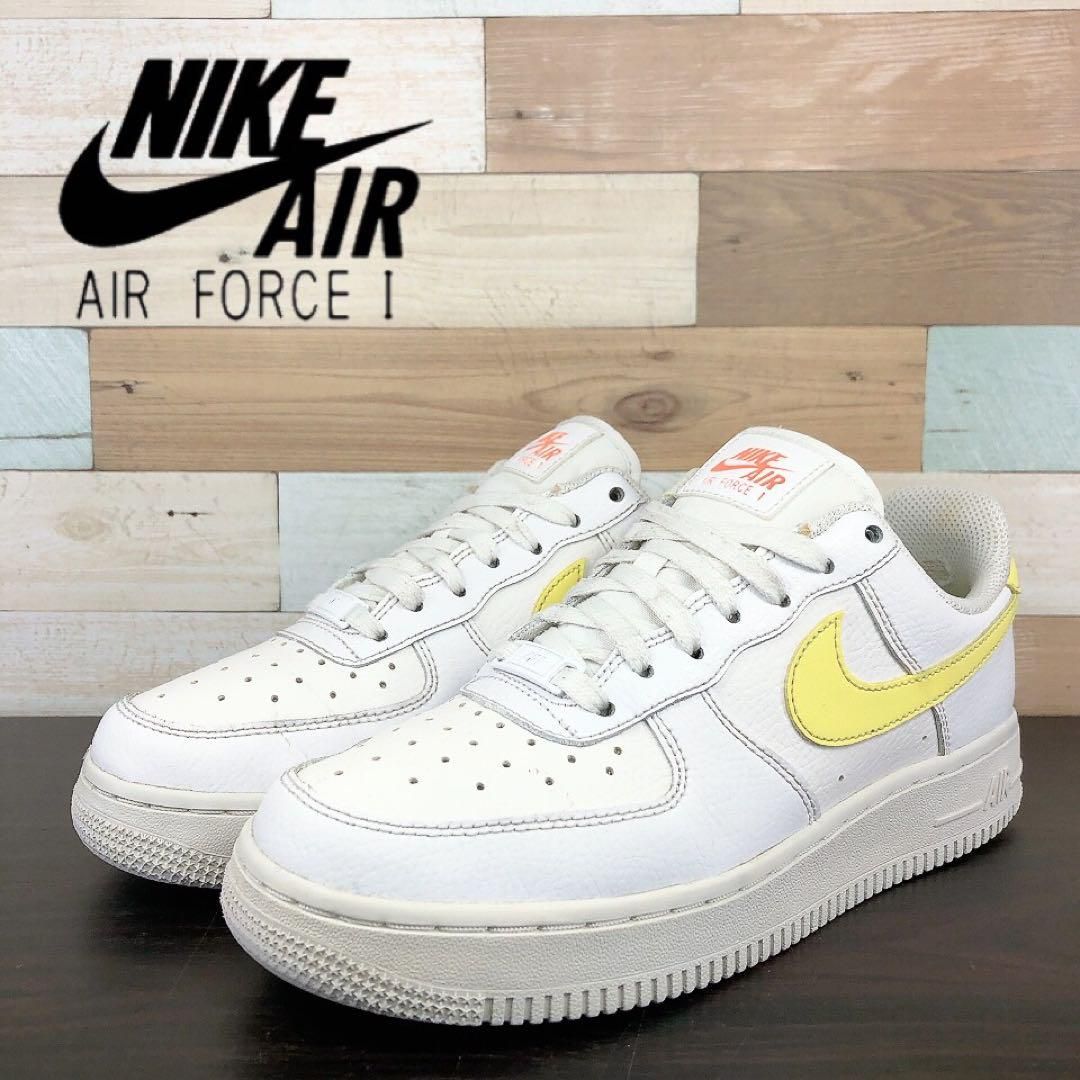 \7月限定エントリーでP10倍/【中古】NIKE AIR FORCE 1 '07 ナイキ ウィメンズ エア フォース ワン '07 ホワイト ベアリーボルト 23.5cm U10282 315115-159|コモノット