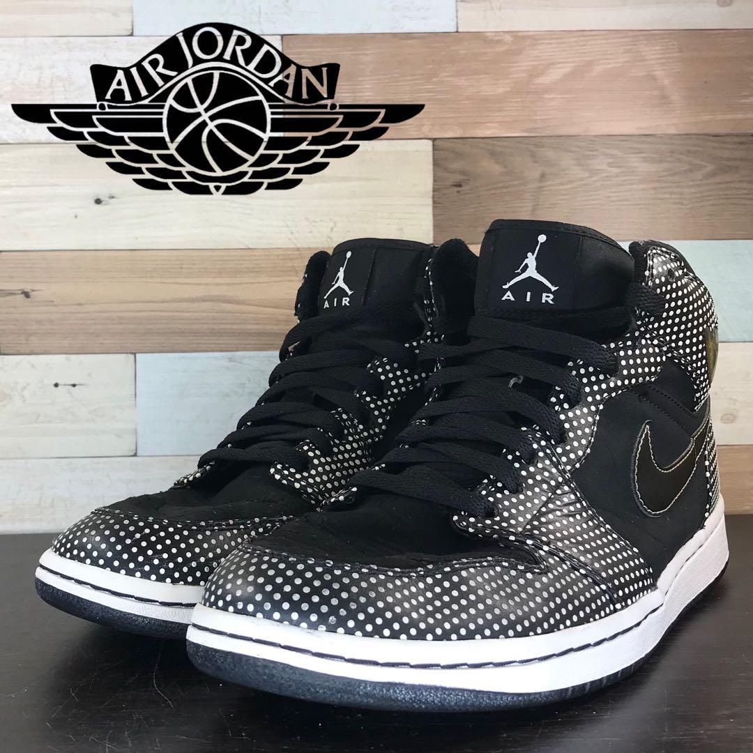 ＼6月制限事項エントリーでP10倍／【中古】NIKE AIR JORDAN 1 RETRO ナイキ 大気圏 ジョーダン 壱 レトロ  黒いこと 白いこと 点点 29糎 U10688 136065-011