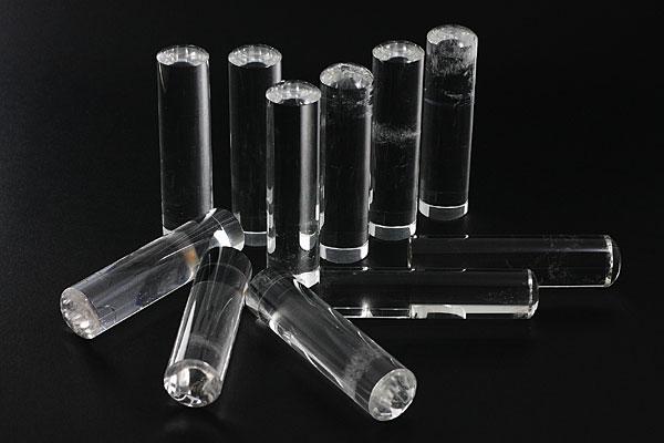 【開運＆風水アイテム】本水晶 印鑑 (15mm x 60mm) 【手彫り込】 【パワーストーン 天然石 アクセサリー】｜パワーストーン 石流通センター