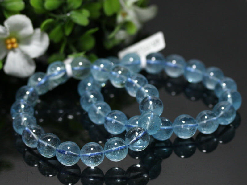 ★百貨店大売り出し★☆高品質☆【腕輪】青碧トパーズ色 (5A) (約11～11.5粍) (容れもの付)※DM便・ネコポス不可※ 【力強さ石ころ 天然石 付属物 レディース メンズ】