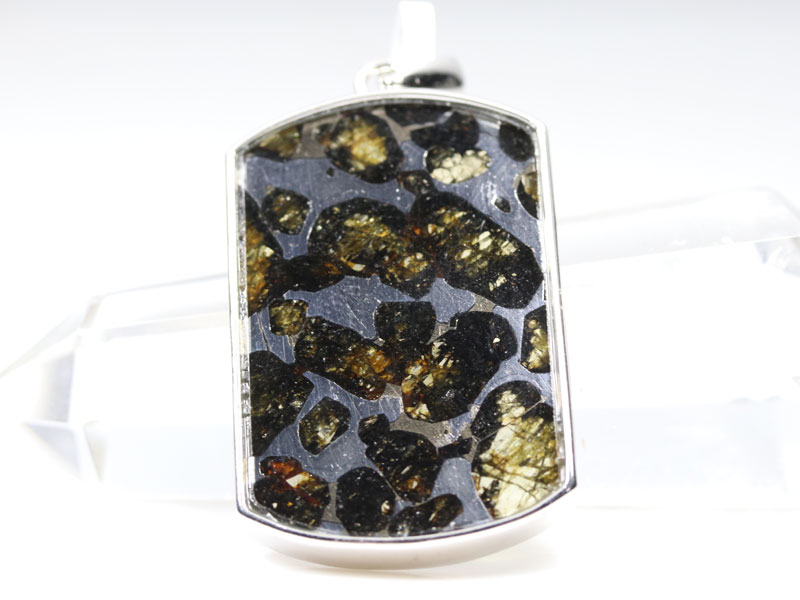 ☆高品質☆【ペンダント】ロシア産 パラサイト セイムチャン隕石 スクエア型 約22x17x4mm 【パワーストーン 天然石 アクセサリー レディース メンズ】