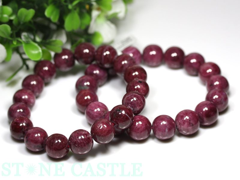 ★百貨店大売り出し★☆高品質☆【腕輪】レッドパープルサファイア (5A) (約13～13.5粍) (聞き分け済) (容れもの付) 【力強さ石ころ 天然石 付属物 レディース メンズ】