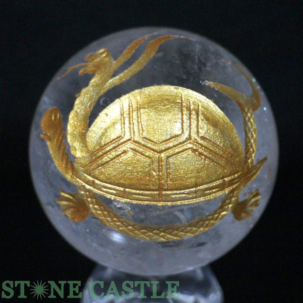 ☆一点物☆【彫刻置物】丸玉 レインボー水晶 玄武 (金彫り) 約50mm No.32【パワーストーン 天然石 アクセサリー レディース】