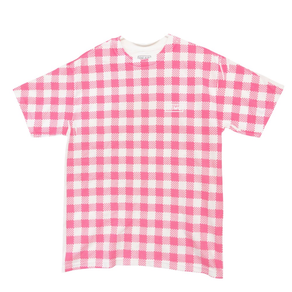 DSMG × ONAIR AII-Over ドーバーストリートマーケットギンザ Gingham Basic Logo ロゴタイプ刷り上げる ティーシャツ 半袖 サクラ色 メンズ 【中古】 トップス-メンズファッション