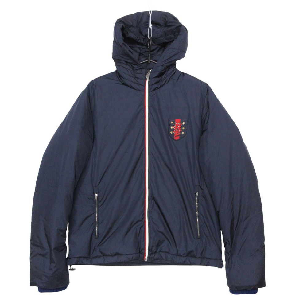 GUCCI グッチ ダウンジャケット スネークワッペン ジップアップ フーデット ブルゾン アウター ネイビー 46【M】 メンズ 【中古】｜コムレイドバージ店