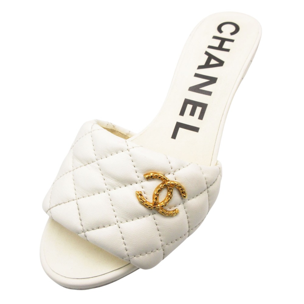CHANEL シャネル ミュール マトラッセ 子ヒツジ素はだ なめし革 サンダル CC ゴールド ココマーク G38820 靴 白いこと 23糎 レディース 【中古】