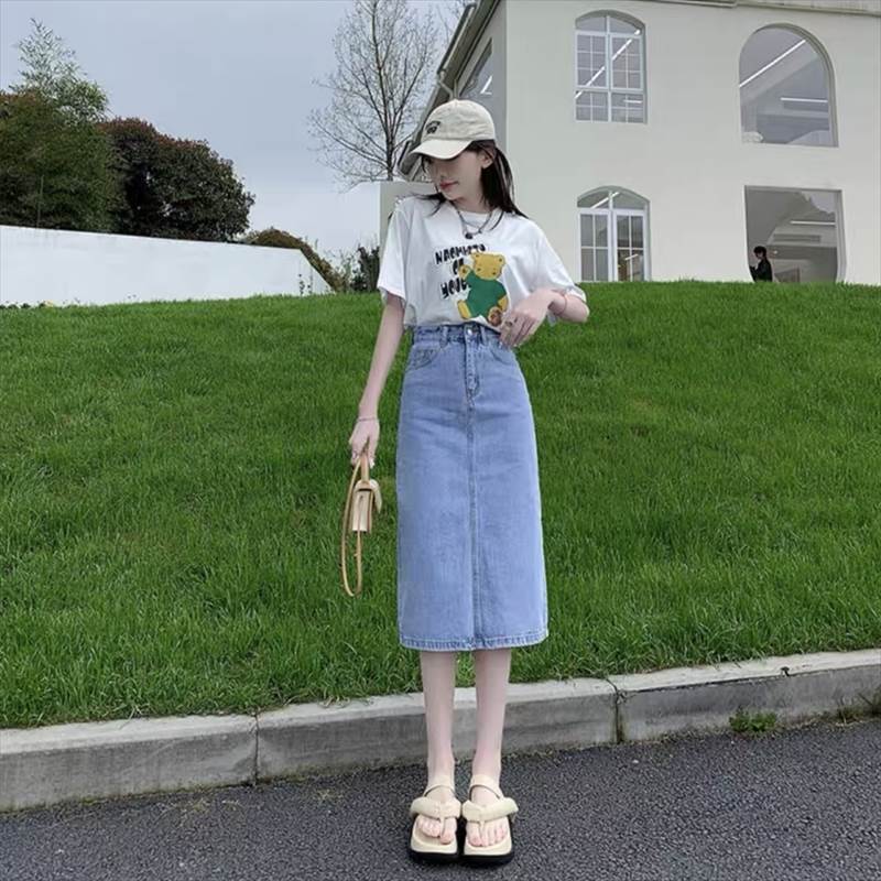 エレガント刺繍風スカート 膝丈 ひざ丈 スリム かわいい 大人可愛い きれいめ シンプル カジュアル 大人 上品 おしゃれ お洒落 かっこいい こなれ感 ラフ ラブリー キュート 個性的 主役級 存在感 とろみ感 抜け感 無地 春 秋 冬 誕生日 母の日 バレンタイン 10代 20代 30代 q264-1.jpg