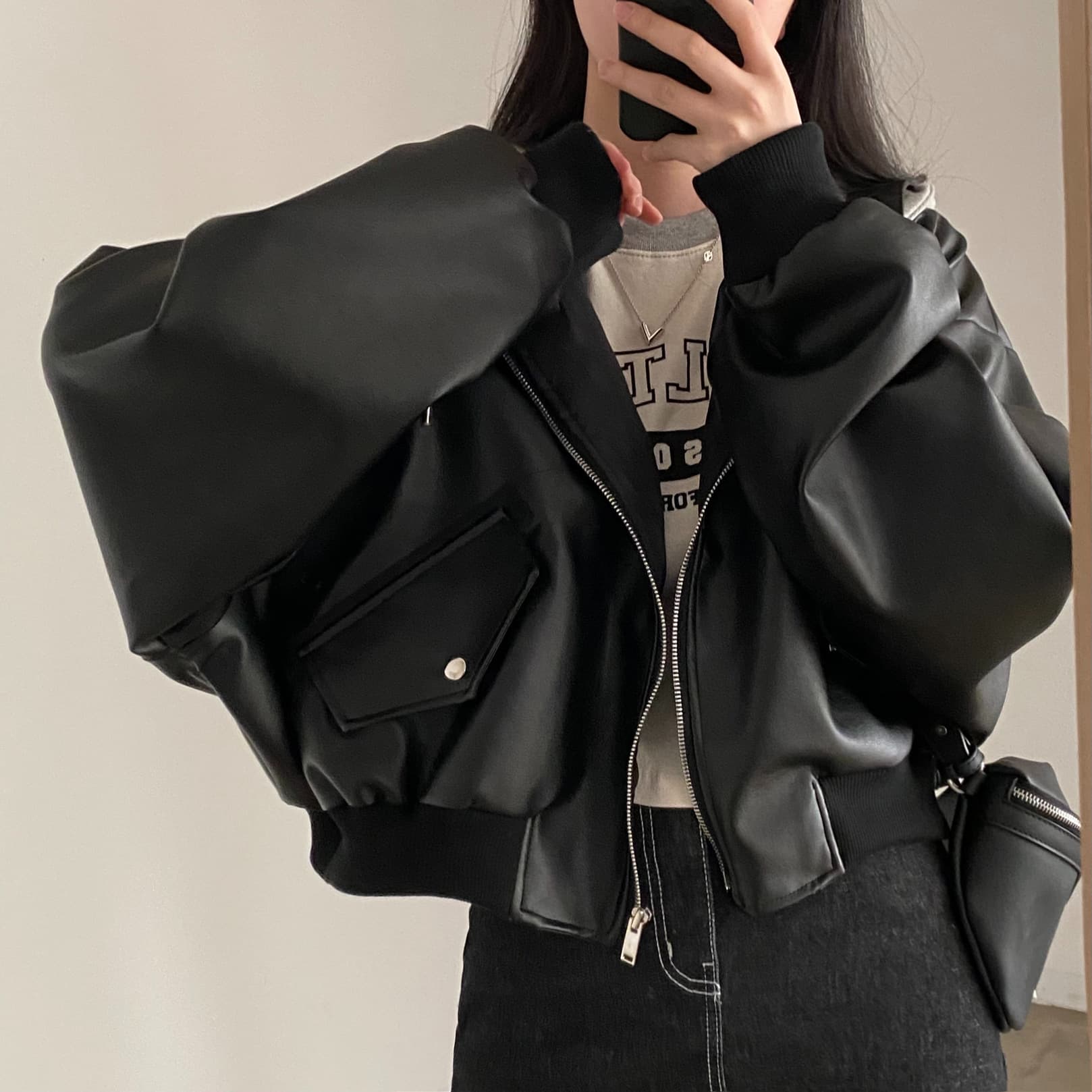 レザージャケット レディース 短丈 フェイクレザー ブルゾン 春秋 カジュアル オーバーサイズ おしゃれ ストリート ドロップショルダー 黒 体型カバー バットスリーブ ブラック
