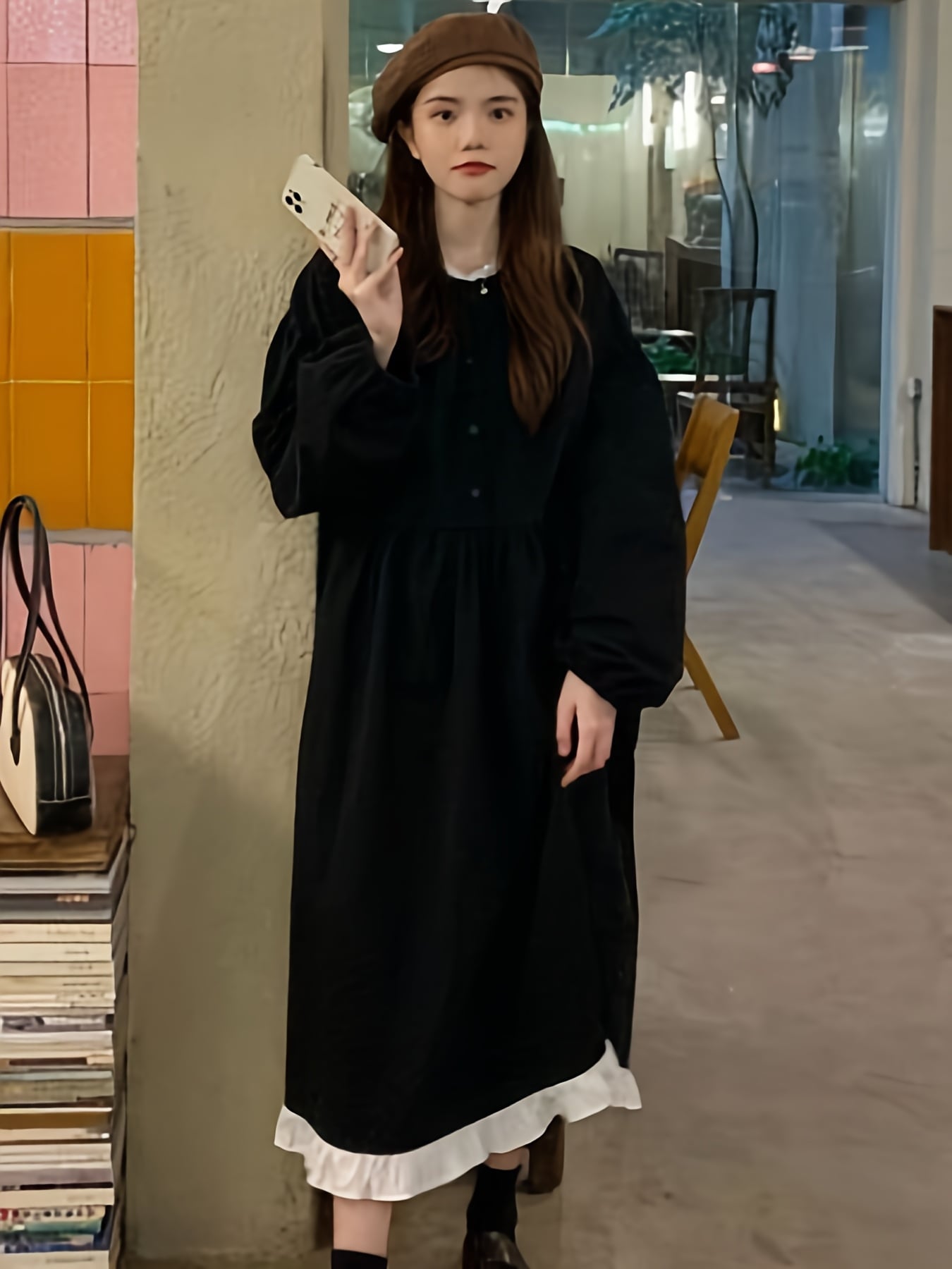 【裾フリル】 ロング ワンピース レディース 長袖 aライン ゆったり 体型カバー 二の腕カバー ボリューム袖 膝下 ミモレ丈 ロング丈 ワンピ スウェット トレーナー チュニック ぽっちゃり 大きいサイズ ビッグシルエット 大人可愛い きれいめ カジュアル レトロ