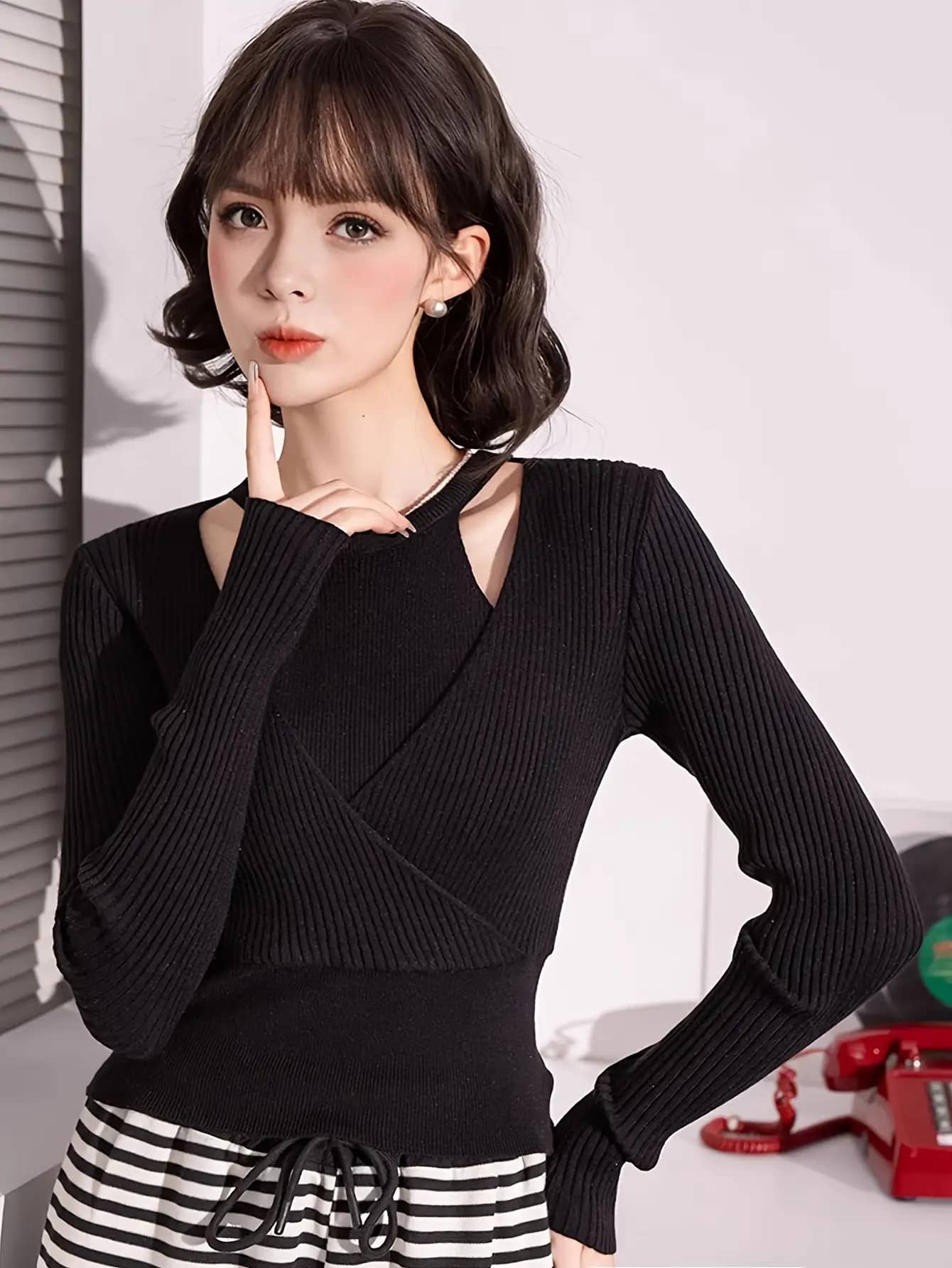 【レイヤード風】ニット トップス レディース セーター 長袖 肩あき オープンショルダー カシュクール リブニット タイト スリム 着痩せ 細見え 華奢見え 伸縮性 ストレッチ きれいめ 大人可愛い セクシー オフィス 通勤 OL デート 女子会 お呼ばれ 20代 30代 40代 春｜Nartooston