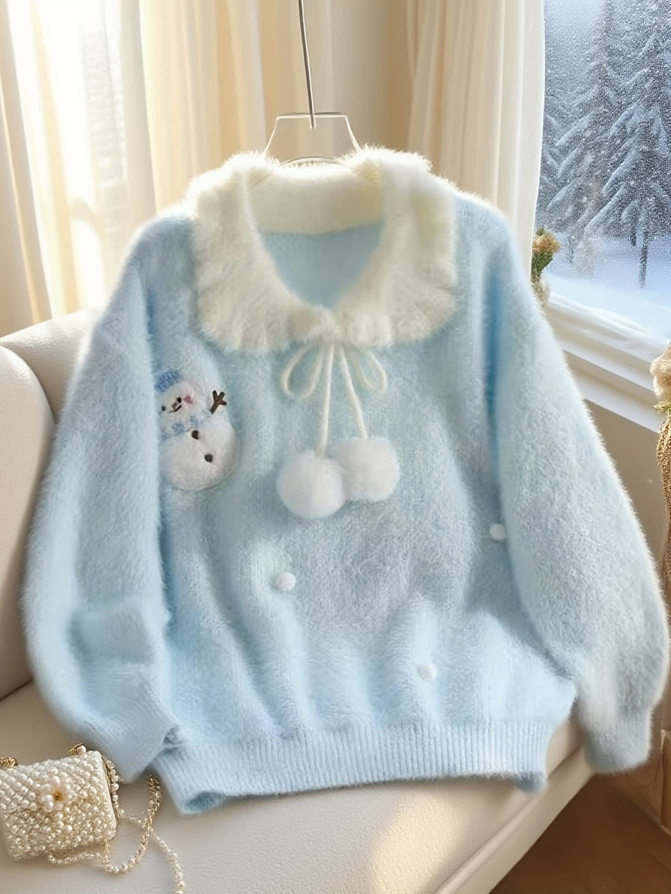 【雪だるまモチーフ】ニットセーターレディース襟付きシャギーニットもこもこふわふわトップス長袖ポンポンクリスマス冬秋暖かい防寒柔らかいフェザーヤーンアンゴラ風ゆったり体型カバー着痩せ細見え可愛い配色バイカラーデート女子会通学水色白きれいめギフトプレゼン｜Nartooston