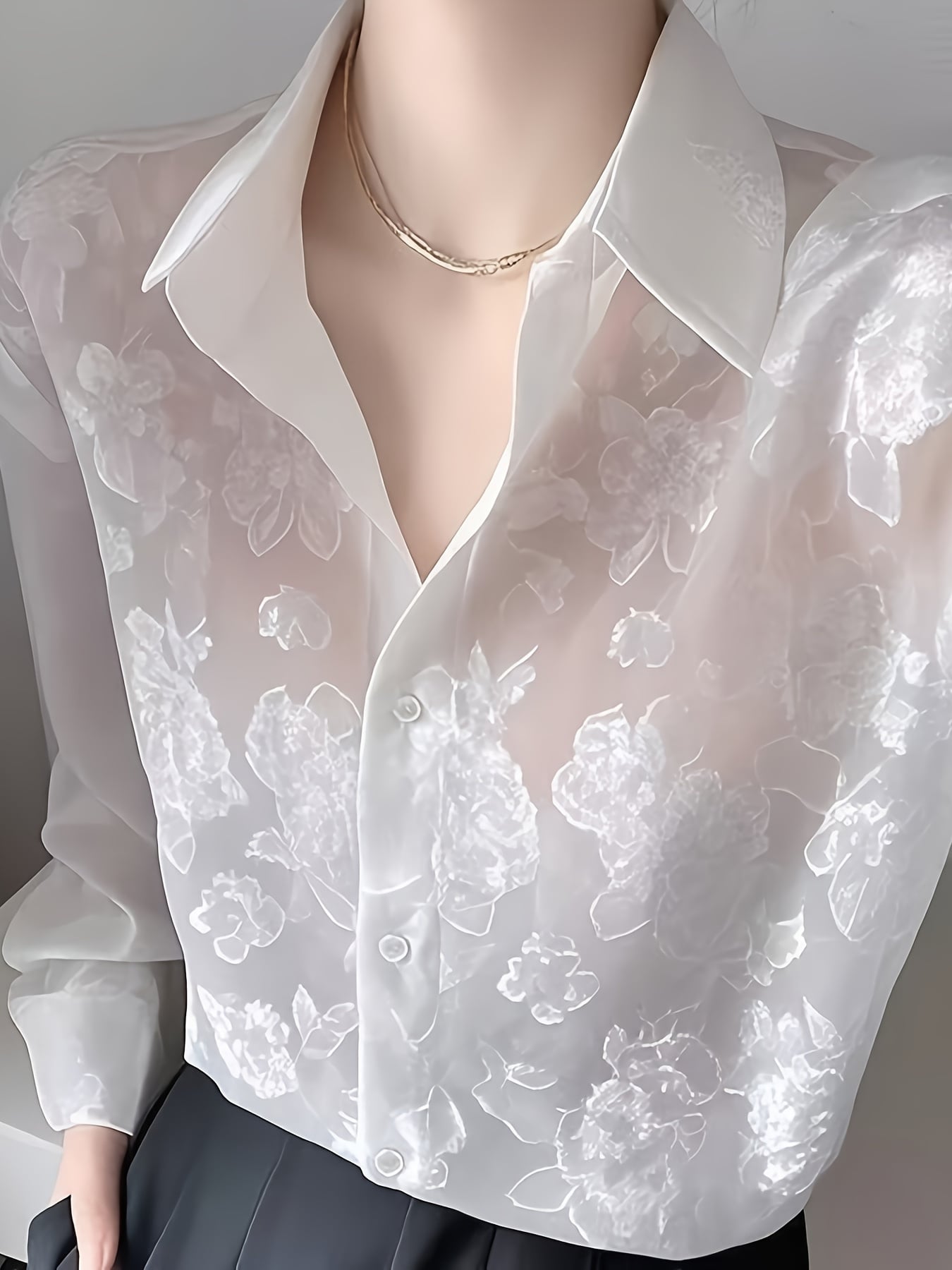 【透け感&times;花柄】ブラウス レディース シアーシャツ 長袖 トップス 襟付き シャツ uvカット 紫外線対策 冷房対策 チュニック シースルー 総柄 フラワー 前開き 羽織り ゆったり 体型カバー 二の腕カバー 着痩せ 細見え 大人可愛い きれいめ カジュアル オフィス 通勤 OL｜Nartooston