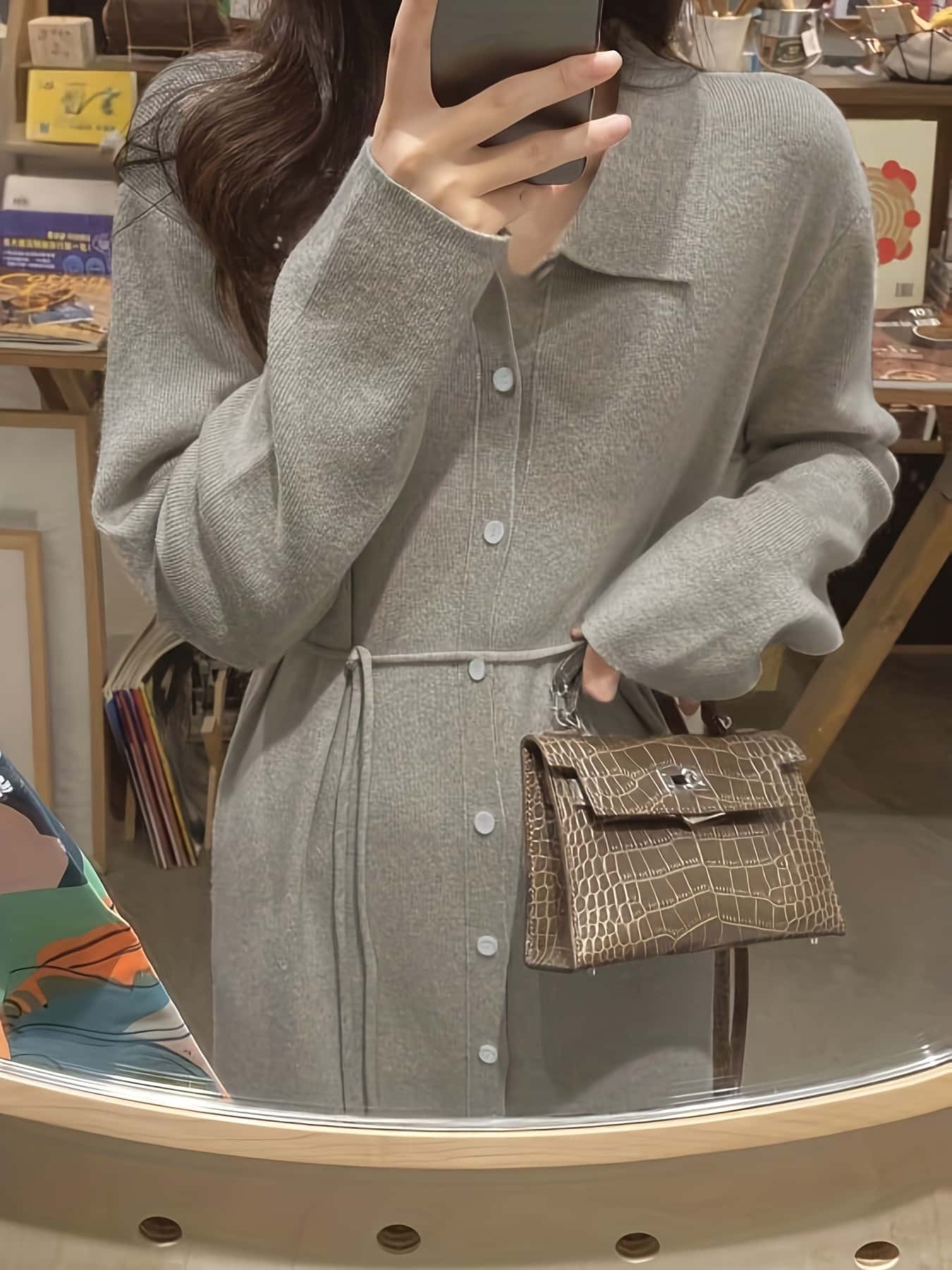 【大人可愛い】ニットワンピース レディース 秋冬 ロング シャツワンピース 襟付き ポロ襟 長袖 前開き ボタン 紐付き ウエストマーク ウエスト紐 ロングワンピース ミモレ丈 ワンピ 体型カバー 着痩せ 細見え 楽ちん ゆったり 通勤 オフィス OL きれいめ カジュアル｜Nartooston