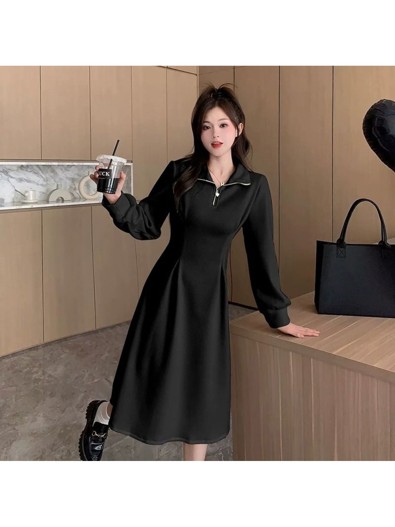 【ハーフジップ】 ワンピース レディース ロングワンピース 長袖 襟付き ポロ襟 Aライン 膝下 ミモレ丈 ロング ワンピ ロングワンピ 立ち襟 無地 体型カバー 着痩せ 細見え 脚長効果 ウエストマーク タック カジュアル きれいめ 大人可愛い スポーティー 春 秋 冬 30代｜Nartooston