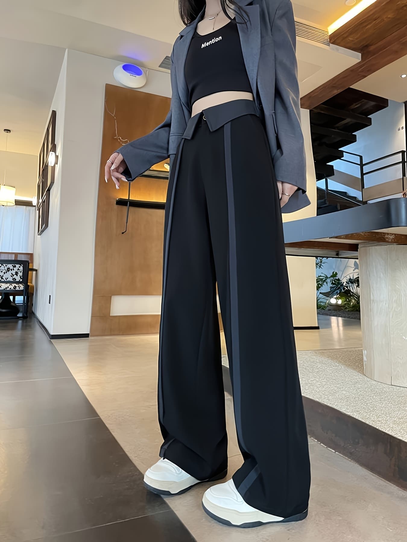 【配色】ワイドパンツ レディース ハイウエスト 切り替え スラックス サイドライン ズボン ボトムス ロングパンツ ストレート カジュアル 美脚 脚長効果 着痩せ 体型カバー 落ち感 垂れ感 ゆったり 楽ちん きれいめ 春 秋 冬 大人可愛い おしゃれ モード オフィス 通勤｜Nartooston