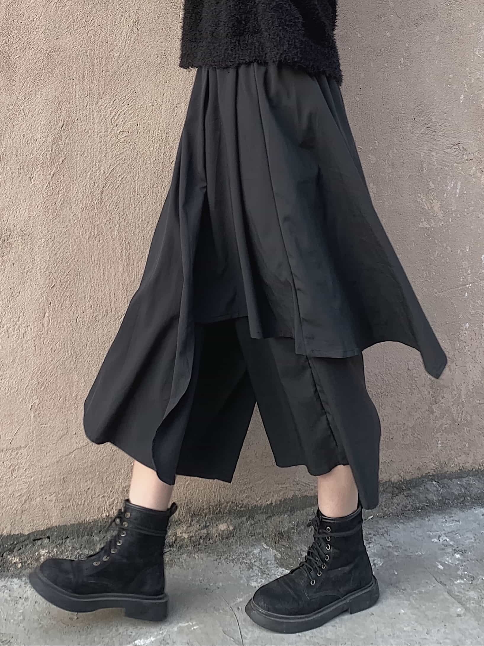 【モードな変形デザイン】アシンメトリー パンツ レディース スカーチョ ガウチョパンツ ワイドパンツ 袴パンツ 重ね着風 スカート風 ズボン ボトムス ロング丈 ミモレ丈 無地 黒 ブラック 韓国 ファッション ストリート 体型カバー 着痩せ 細見え ウエストゴム 楽ちん｜Nartooston