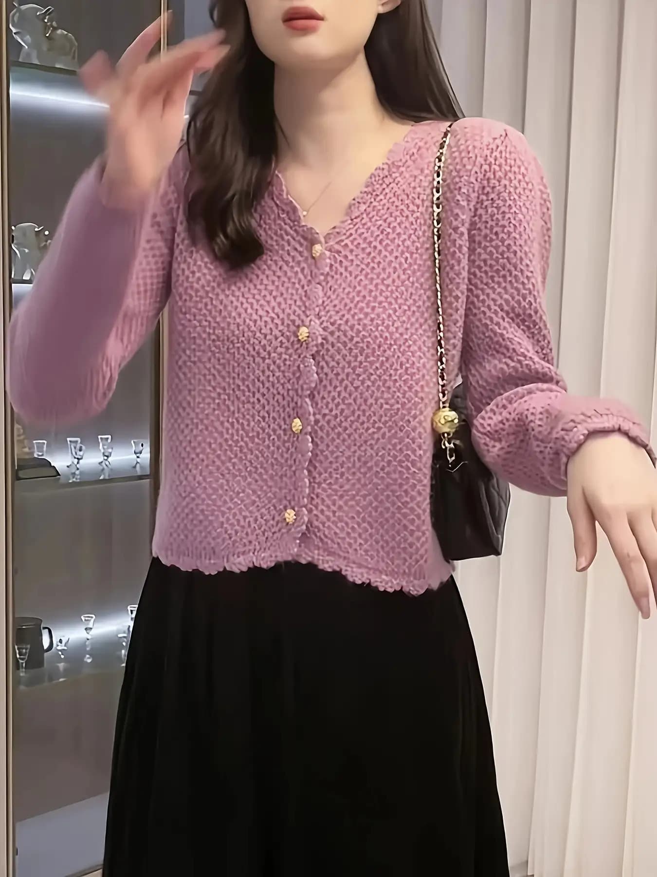 【大人可愛い】カーディガン レディース ニット トップス セーター ショート丈 Vネック 羽織り 前開き ボタン 透かし編み風 長袖 無地 柔らかい 春 秋 冬 着痩せ 体型カバー 二の腕カバー 華奢見え オフィス 通勤 OL デート お呼ばれ きれいめ フェミニン エレガント｜Nartooston 11,605円