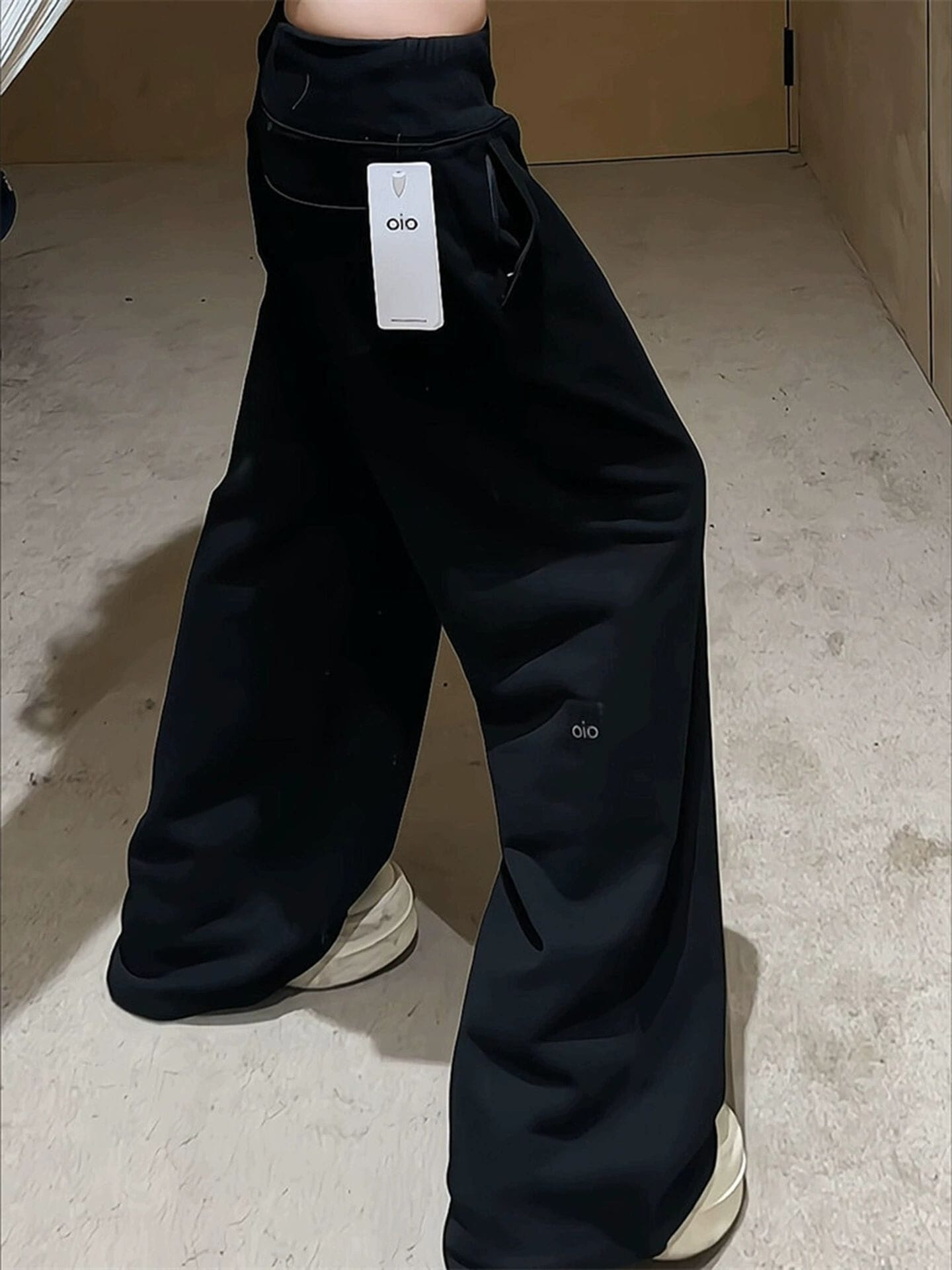 【脚長美脚】ワイドパンツ レディース スウェットパンツ ハイウエスト ストレート ズボン ロングパンツ ジャージ 下 ウエストゴム ゆったり 体型カバー 着痩せ 細見え ストリート 韓国 ダンス 部屋着 ルームウェア 春 秋 冬 カジュアル 黒 グレー 10代 20代 30代 40代｜Nartooston