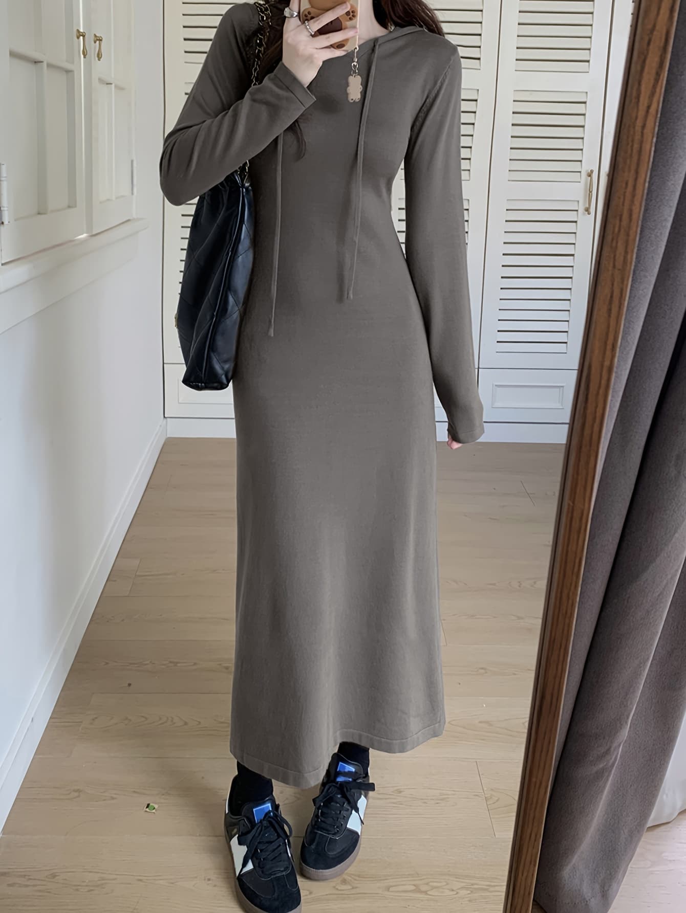 【大人セクシー】パーカーワンピース レディース ロングワンピース マキシ丈 長袖 フード付き ウエスト開き カットアウト 肌見せ サイドオープン カジュアル 無地 タイト Iライン 細見え 着痩せ 伸縮性 ストレッチ 春 秋 冬 シンプル お出かけ デート 旅行｜Nartooston