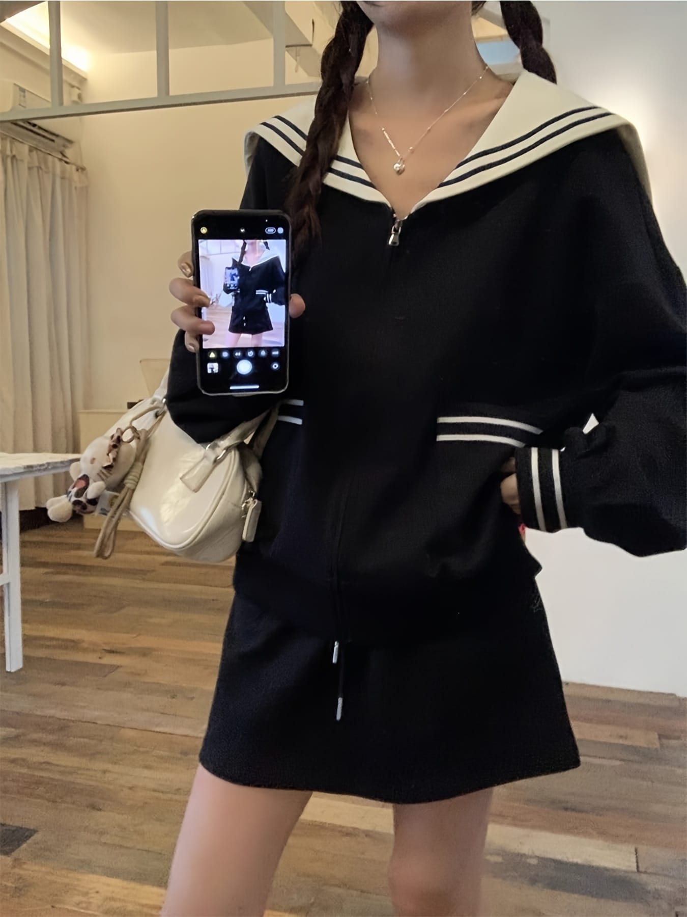 【大人可愛い】 セットアップ レディース 2点セット セーラーカラー ハーフジップ スウェット トレーナー ミニスカート 上下セット スクール風 韓国 ファッション 長袖 トップス スカート ライン入り 楽ちん 体型カバー 着痩せ 小顔効果 部屋着 ルームウェア 春 秋 冬｜Nartooston