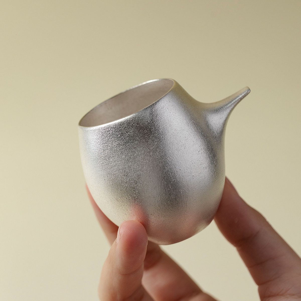 湯呑み 持ち手付き おしゃれ 陶器 ぐい呑み 個性的 お猪口 来客用 茶器 和モダン 手作り 粗陶器 湯飲み茶碗 小さめ コップ 味わい深い 渋い 晩酌 80ml｜Nartooston