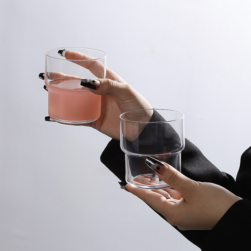 揺れる グラス ロックグラス おしゃれ タンブラー お酒 ウイスキー 焼酎 デザート カップ 北欧風 傾く コップ 映え 宅飲み 来客用 贈り物 インテリア 268ml
