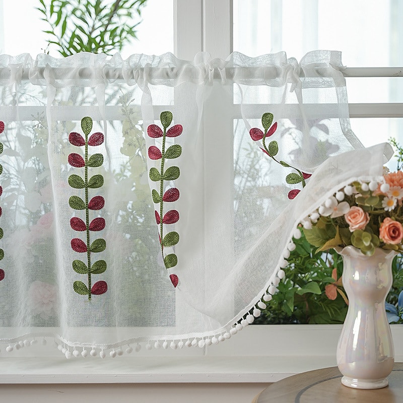 カフェカーテン 小窓用 刺繍 リーフ柄 北欧風 ボイル レースカーテン 遮像 目隠し キッチン トイレ 出窓 インテリア 棚隠し 間仕切り ナチュラル おしゃれ 葉っぱ 刺しゅう 窓飾り