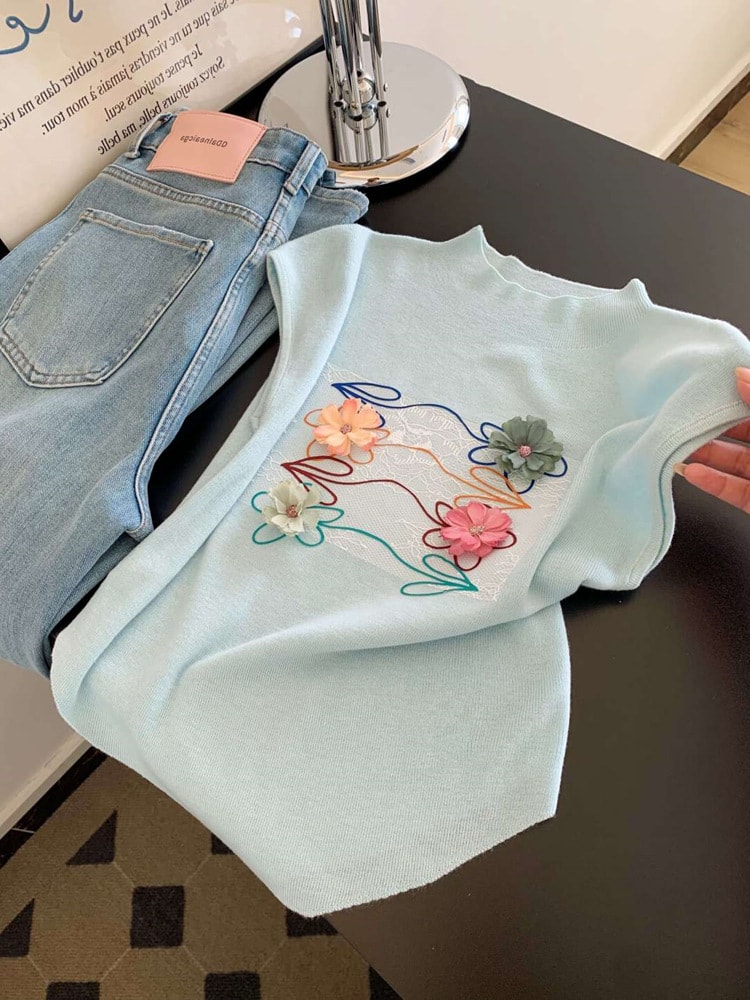サマーニット ベスト レディース ノースリーブ ハイネック モックネック 花柄 刺繍 立体フラワー 伸縮性 きれいめ カジュアル オフィス 春 夏 通勤 通学 お出かけ 華やか 大人可愛い トップス