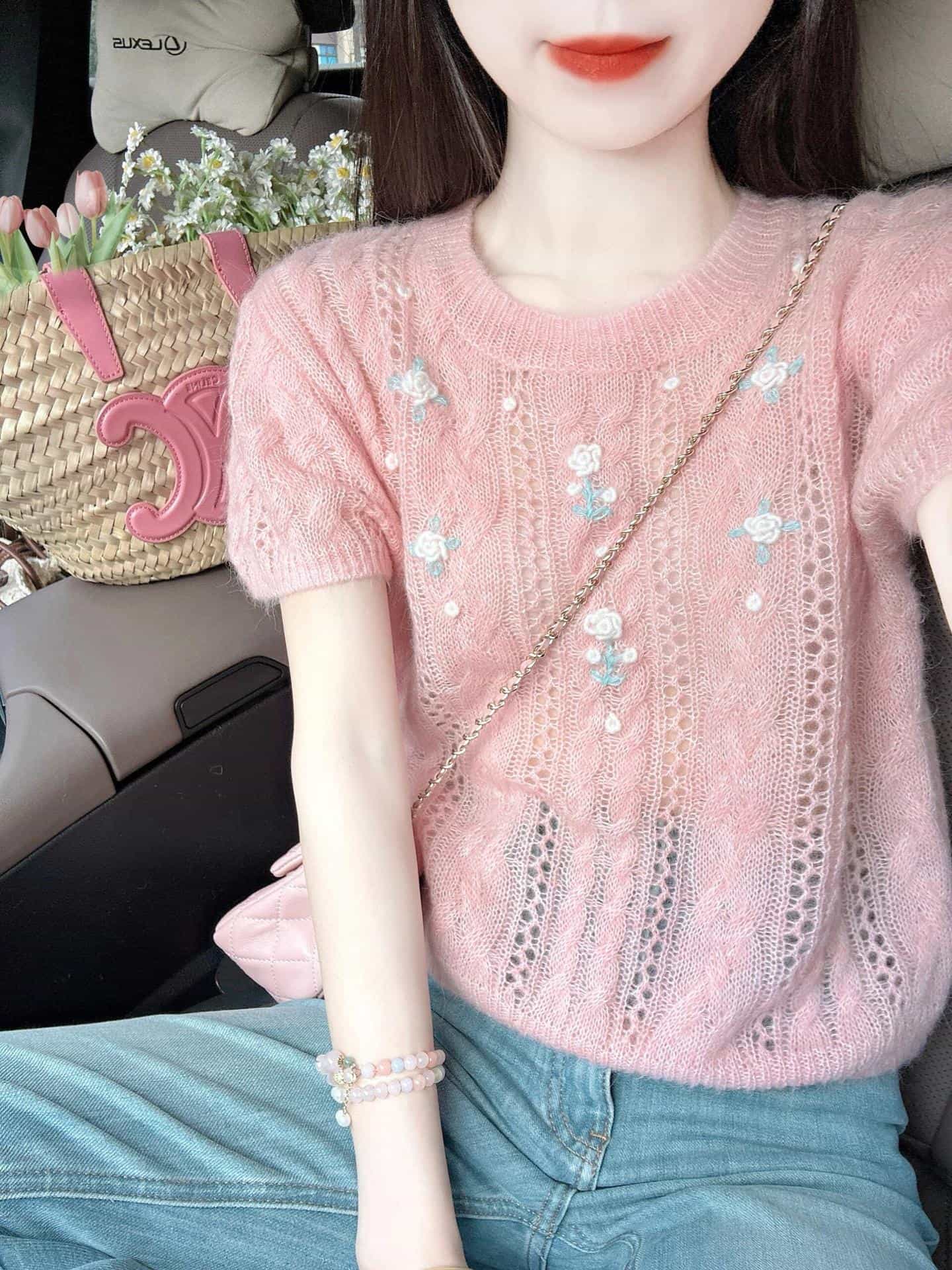 サマーニット レディース 半袖 トップス 透かし編み パフスリーブ クルーネック 刺繍 花柄 パール付き シャギー ふわふわ 大人可愛い フェミニン ファッション フレンチガーリー レトロ お出かけ