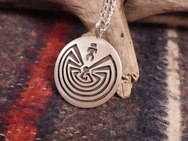 INDIAN JEWELRY : HOPI PENDANT TOP / 北米インディアン宝飾品 ホピ シャンデリヤとっ始め