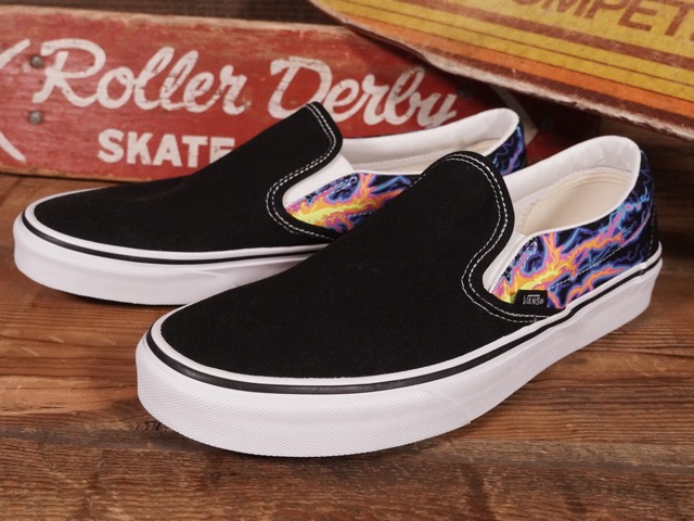 VANS 28cm スリッポンバンズ ヴァンズ スリップオン フレイム柄 VANS バンズ ヴァンズ スニーカーCLASSIC SLIP-ON スリッポン