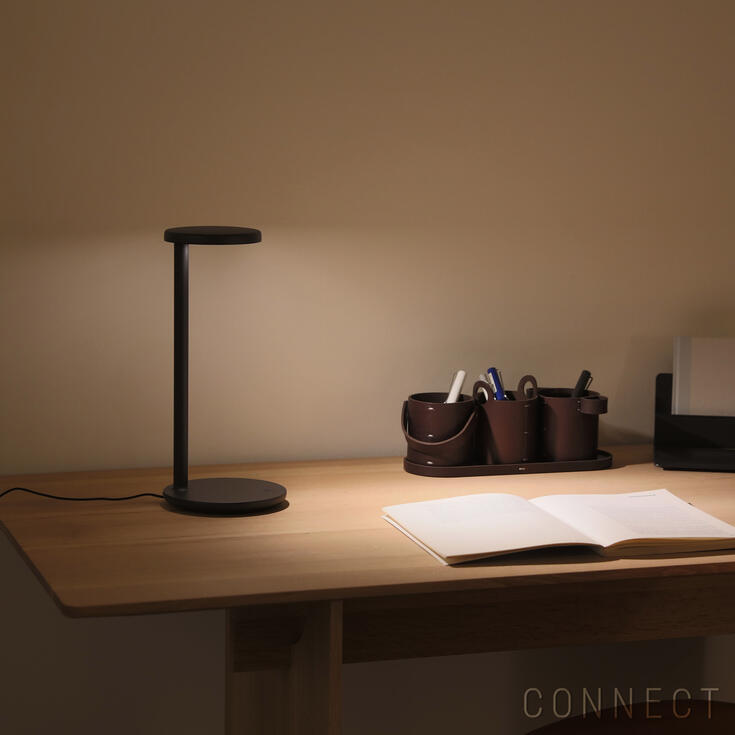 【正規販売店】【送料無料】FLOS（フロス） 照明 / OBLIQUE（オブリーク） / テーブルランプ｜Hente by CONNECT 58,080円