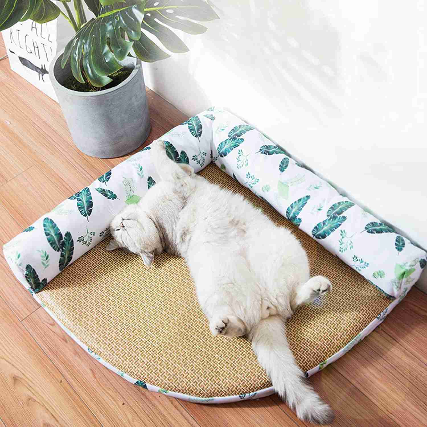 ペットベッド 洗える 夏用 涼感 ひんやり クッション付き コーナータイプ ドーム型 猫用 小型犬用 室内用 オールシーズン 取り外し可能 手入れやすい ふわふわ ぐっすり眠る