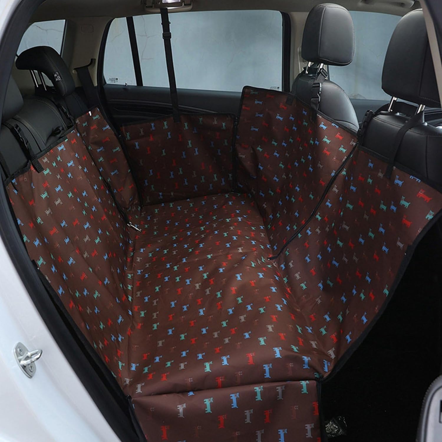 犬 車 ドライブシート ペット用 折畳 カーシート 後部座席 ネコ 犬 シートベルト付き ペットマット シートカバー 中型犬 大型犬用 猫用 飛び出し防止 酔い防止 水洗い可能 傷 汚れ防止 犬柄 1|おとショップ