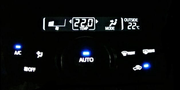 プリウスα ZVW40/ZVW41 チューンブラック LED打ち換え済み エアコンパネル ☆|クールファクトリー