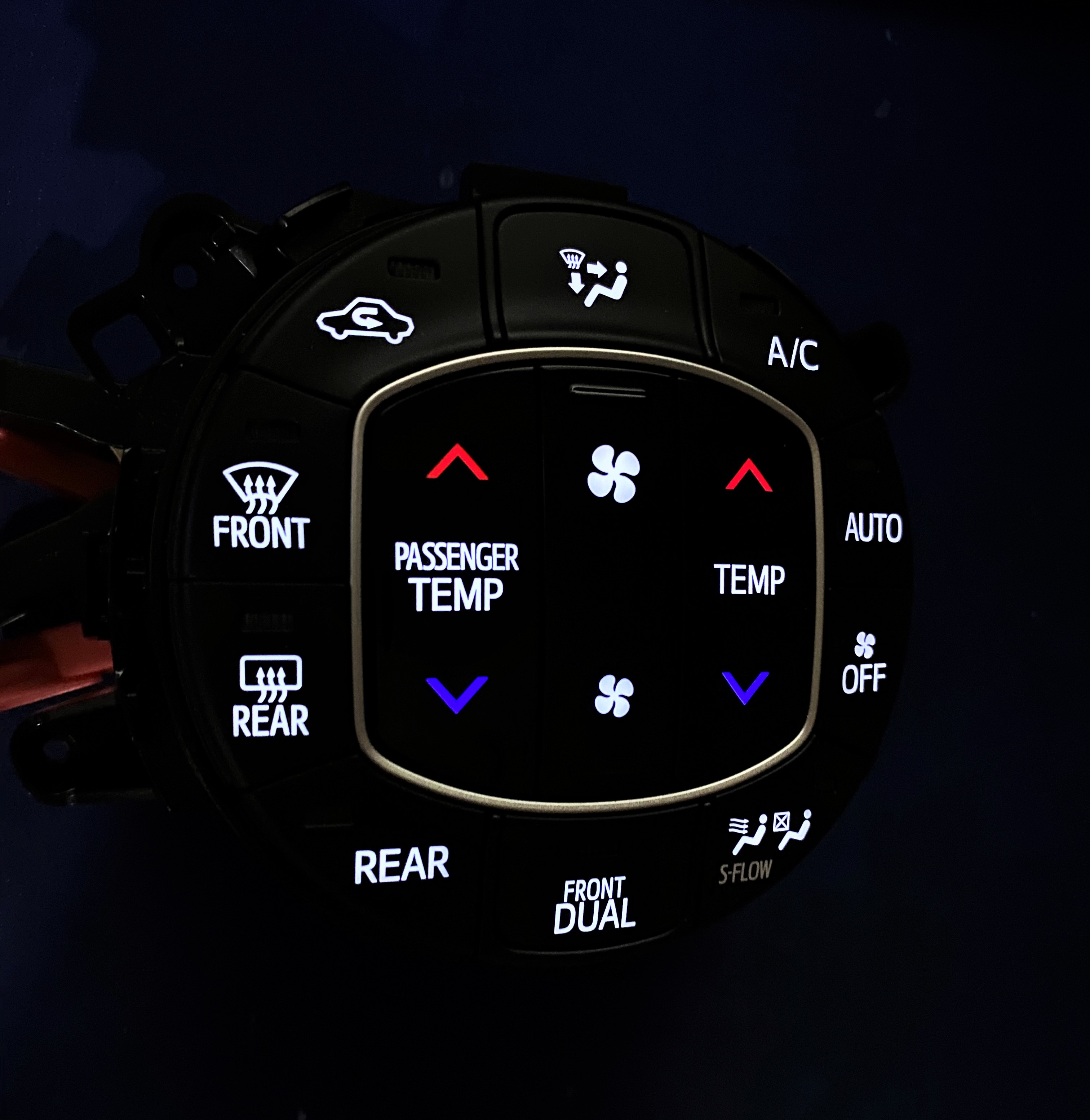 15528954 トヨタ ヴォクシー ZWR80G エアコンパネル/スイッチ ZRR80 80系 528954 ノア ヴォクシー ハイブリッド ZWR80 LED打ち換え