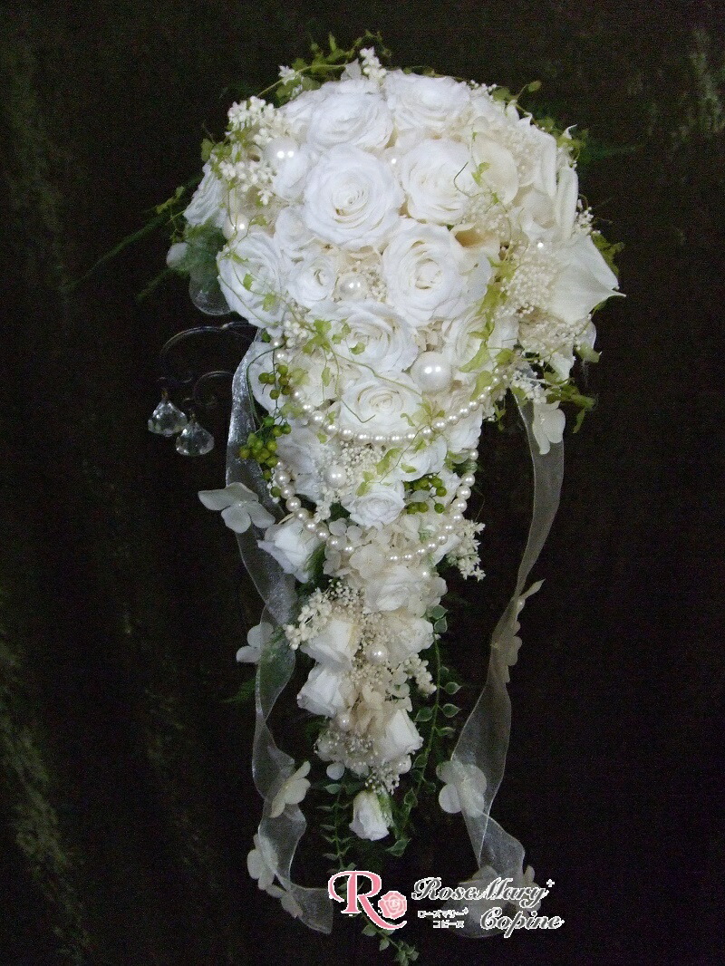 プリザーブドフラワー 花束 キャスケードブーケ 花嫁御寮華燭の典 上層階級 色つや 薔薇 フランス共和国シュロの葉