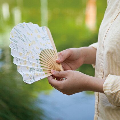 楽天市場 手捺染 扇子 情景デザイン メール便可 扇子 女性用 おしゃれ ブランド ギフト 浴衣 贈り物 プレゼント 生地扇子 布扇子 和柄 和 カジュアル 普段使い 敬老の日 のレン