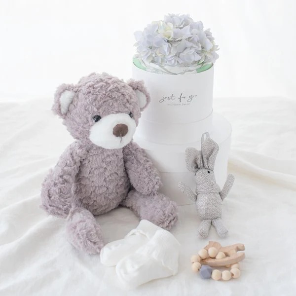 ダイパーケーキ&おくるみ&おもちゃ&ベアーぬいぐるみセット(ブルー) 【結婚式 ギフト 引き出物 内祝い 結婚祝い 出産祝い おむつケーキ】 6,776円