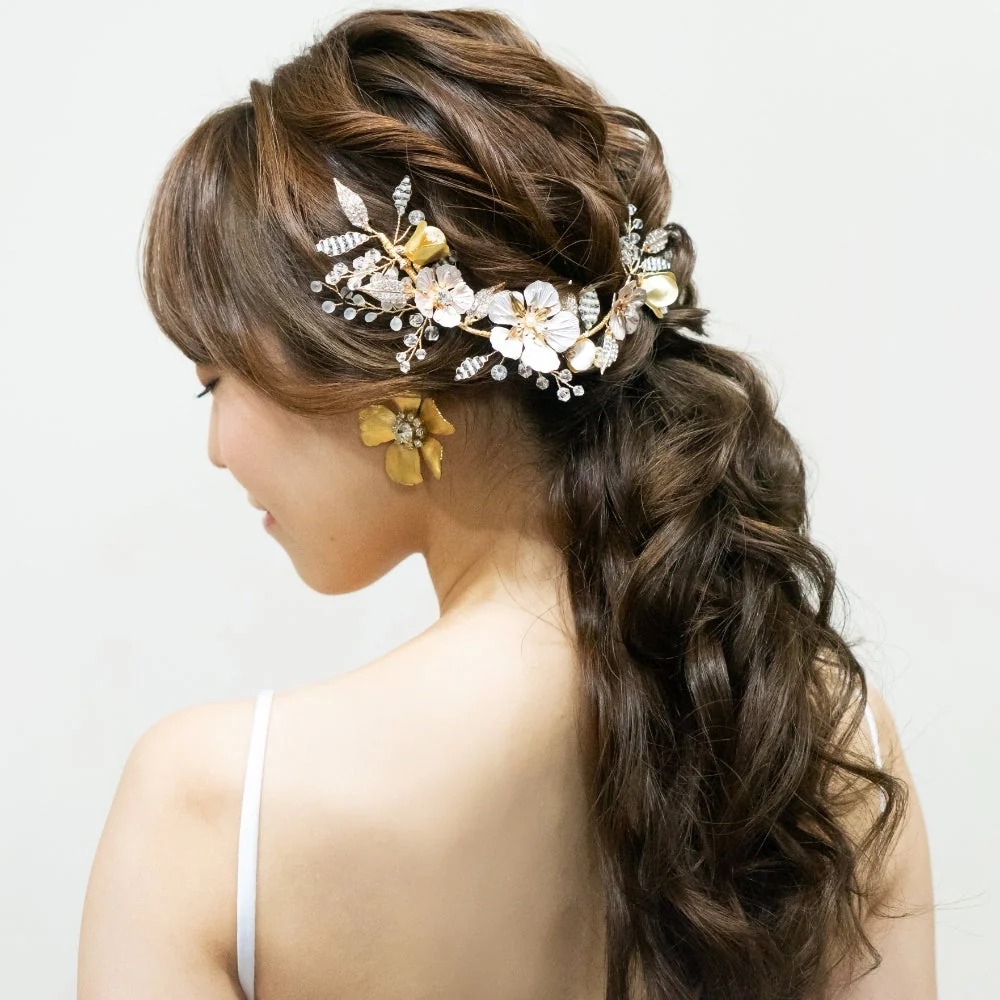 【ウェディング ブライダル 花嫁 ヘッドアクセ】【ヘッドドレス】pinkgoldflowerヘッドドレス【結婚式 アクセサリー ヘッドコサージュ】【前撮り 披露宴 二次会 ブライダルアクセサリー】