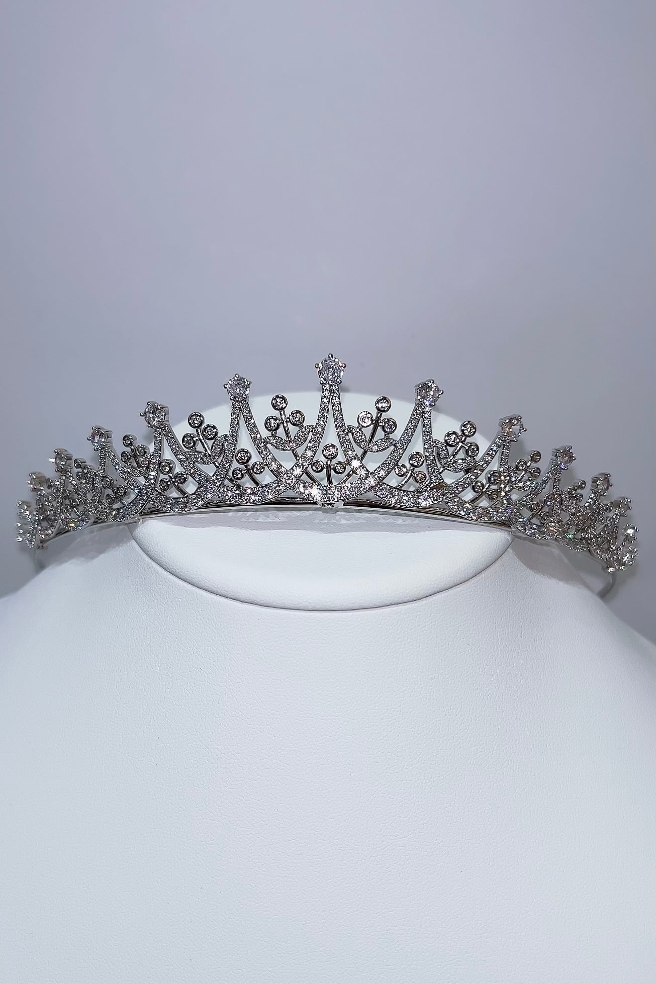 【ウェディング ブライダル 花嫁 ヘッドアクセ】【ヘッドドレス】ジルコニアティアラ ブライダルティアラ ≪ZT-22≫【結婚式 アクセサリー ヘッドコサージュ】【前撮り 披露宴 二次会 ブライダルアクセサリー】
